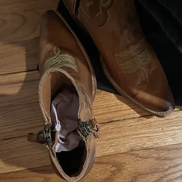 Freebird Wolfie Western Boots - Picture 5 of 5